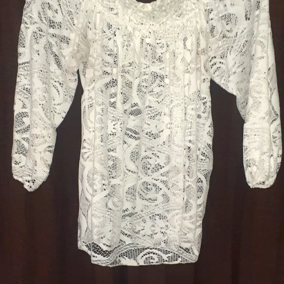 Topia - Picture 2 of 4